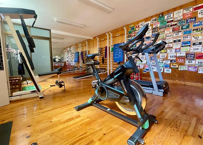 Les Corts Apartahotel Llivia